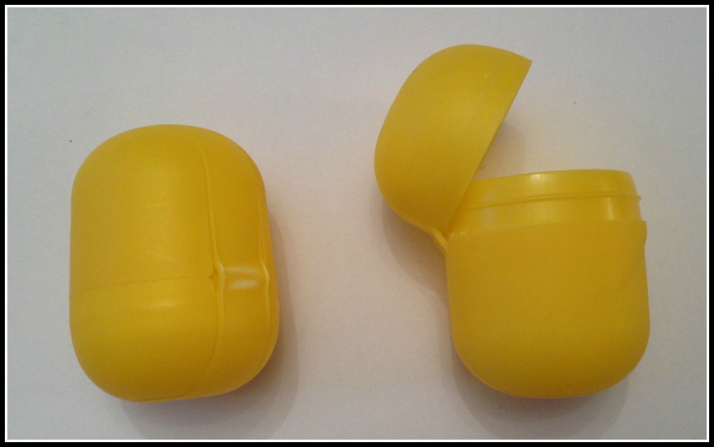 Kinder surprise minion (1)