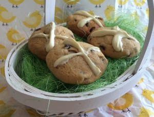 hot cross cookies