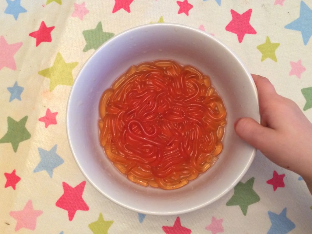 how to make jelly worms - holly be tells