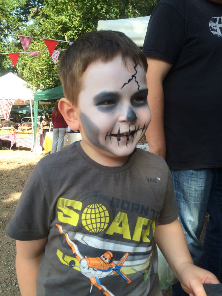 skeleton face paint