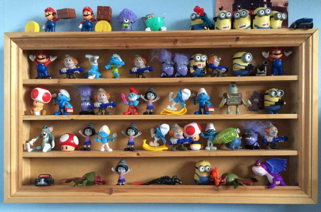 wooden bedroom shelves