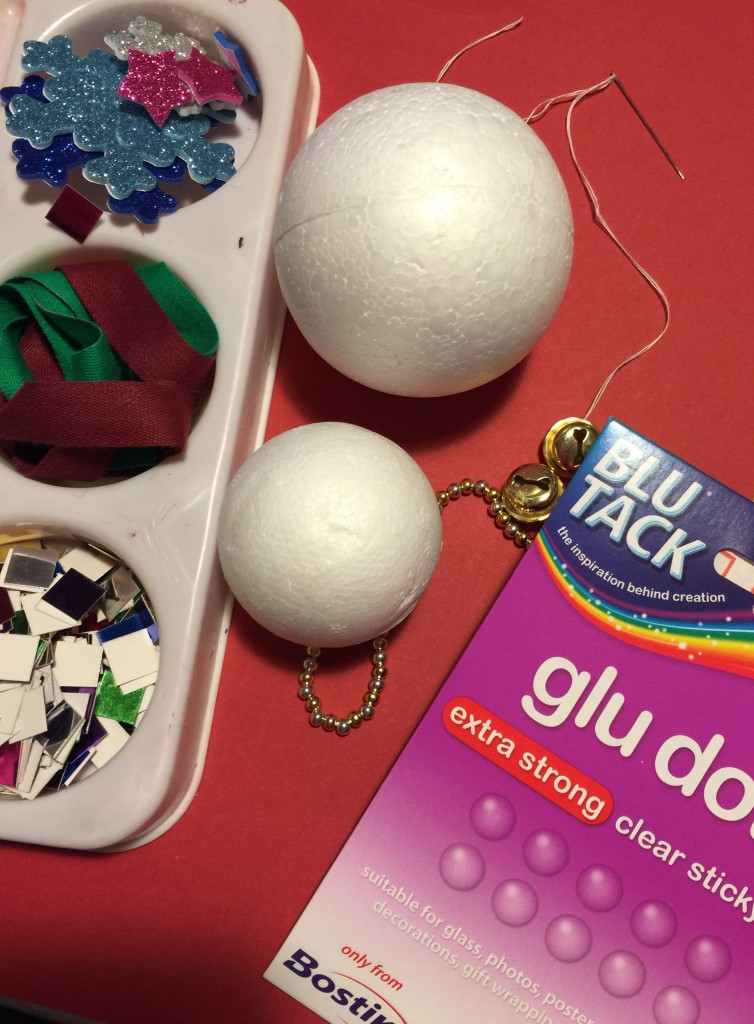 How to make a Styrofoam snowman ornament