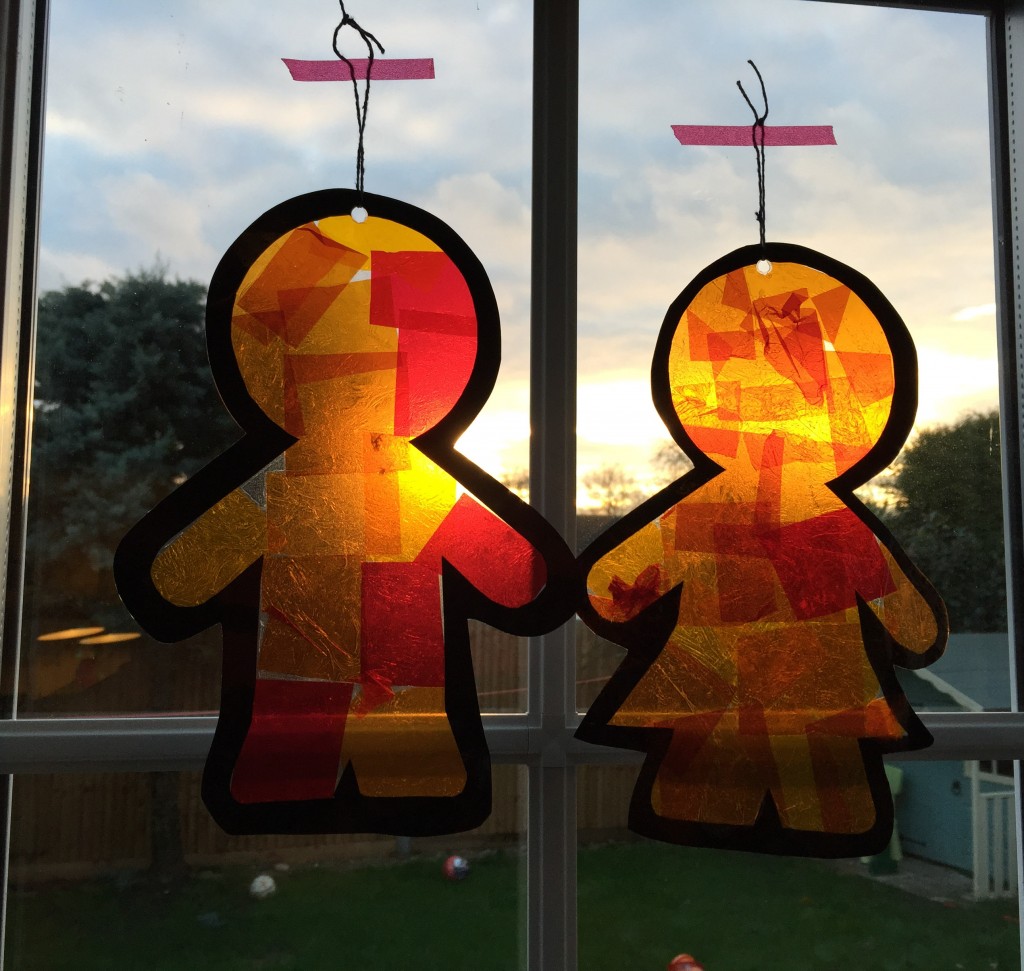 Gingerbread men sun catcher tutorial