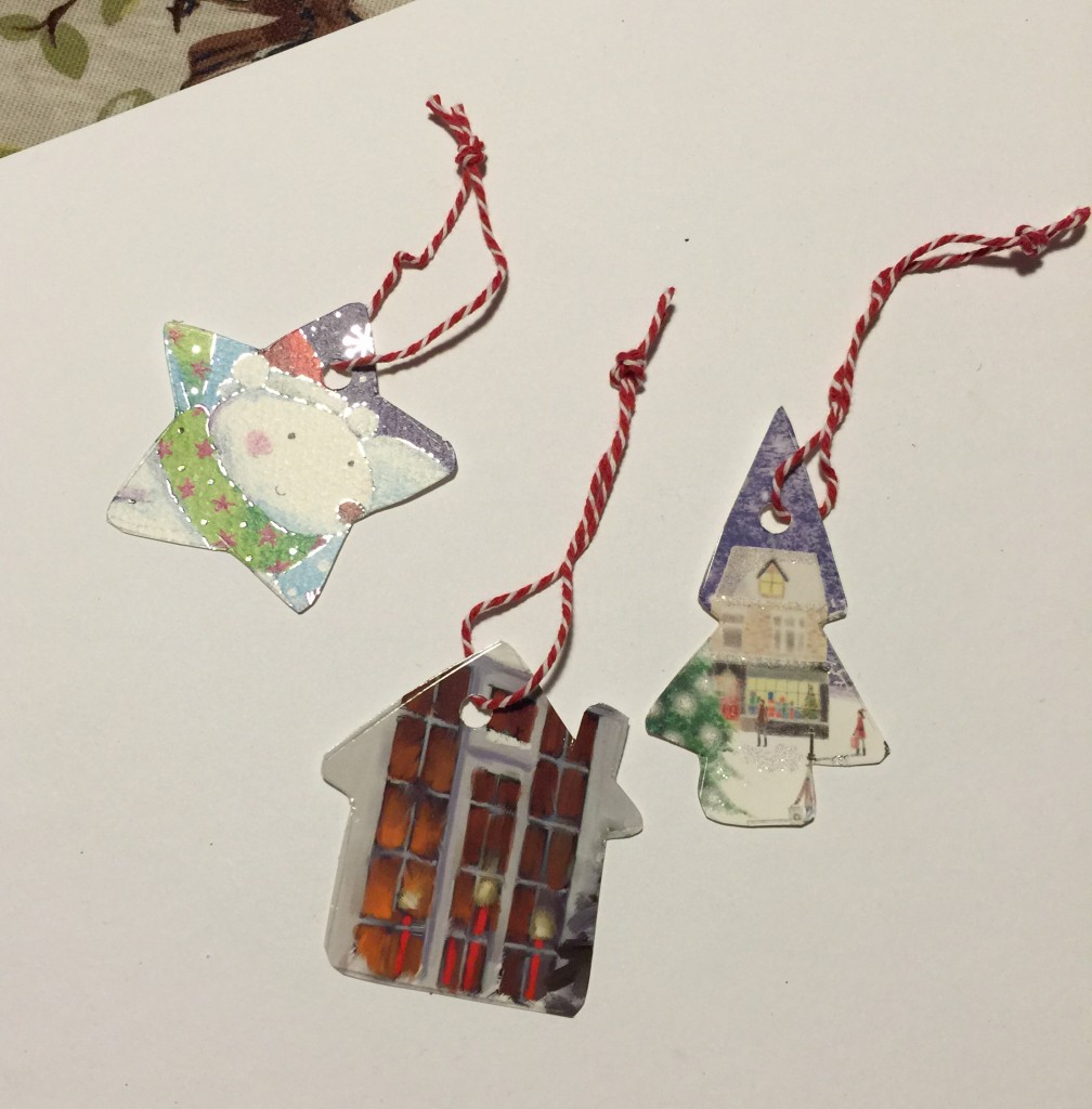 Cookie cutter Christmas gift tags