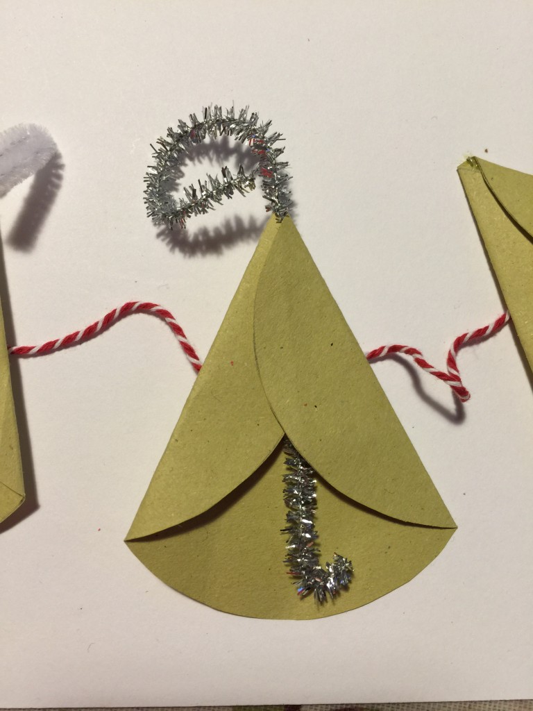 paper plate garland