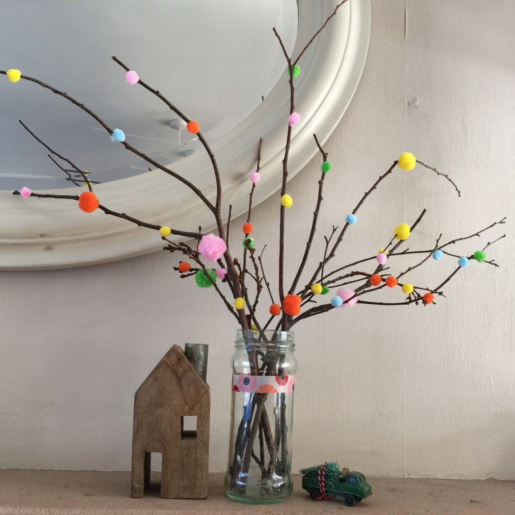 DIY pom pom tree