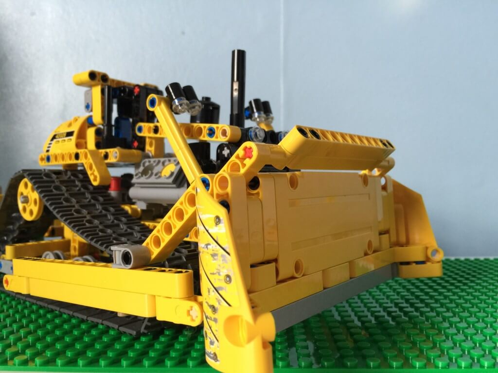 lego technic 42028