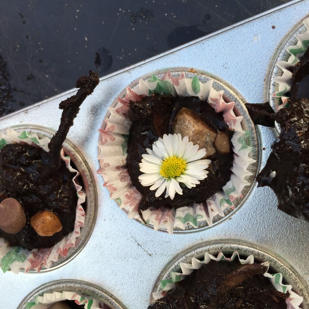 mud cake fun