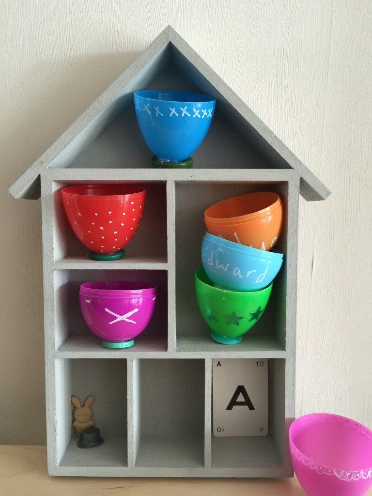 alice in wonderland tea cups