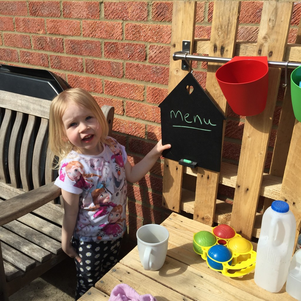 how to make a mud kitchen