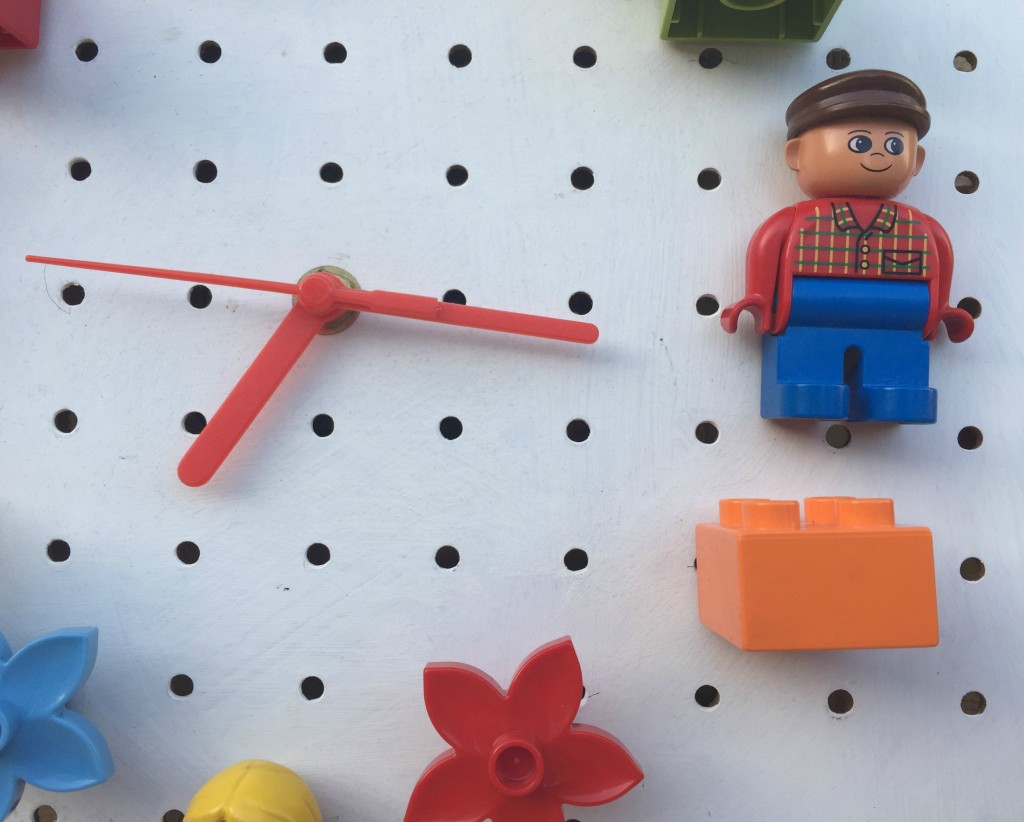 how to make a lego clock
