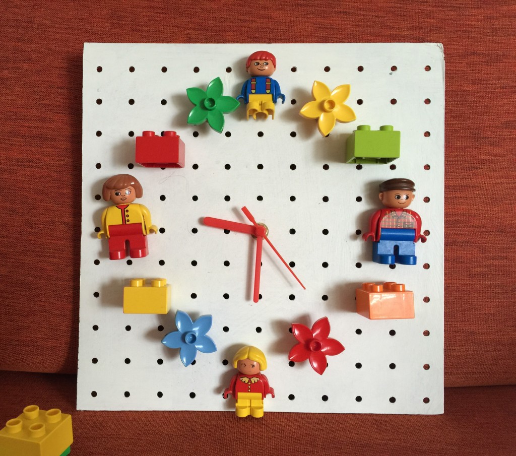 how to make a lego clock for kids - holly be tells
