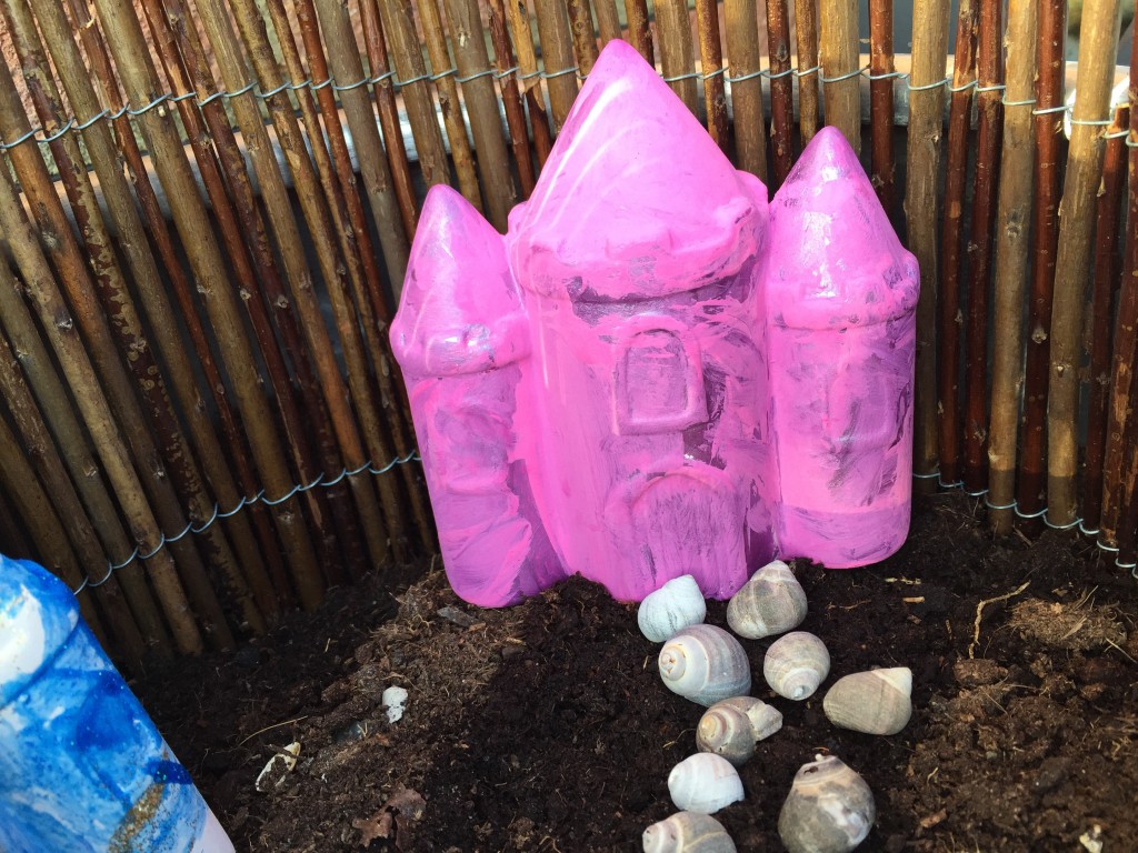 pink fairy castle from Baker Ross