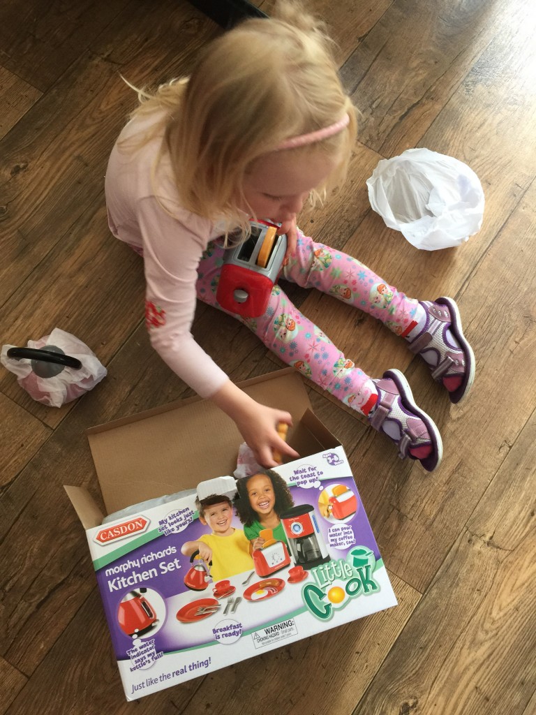 Casdon little shopper set