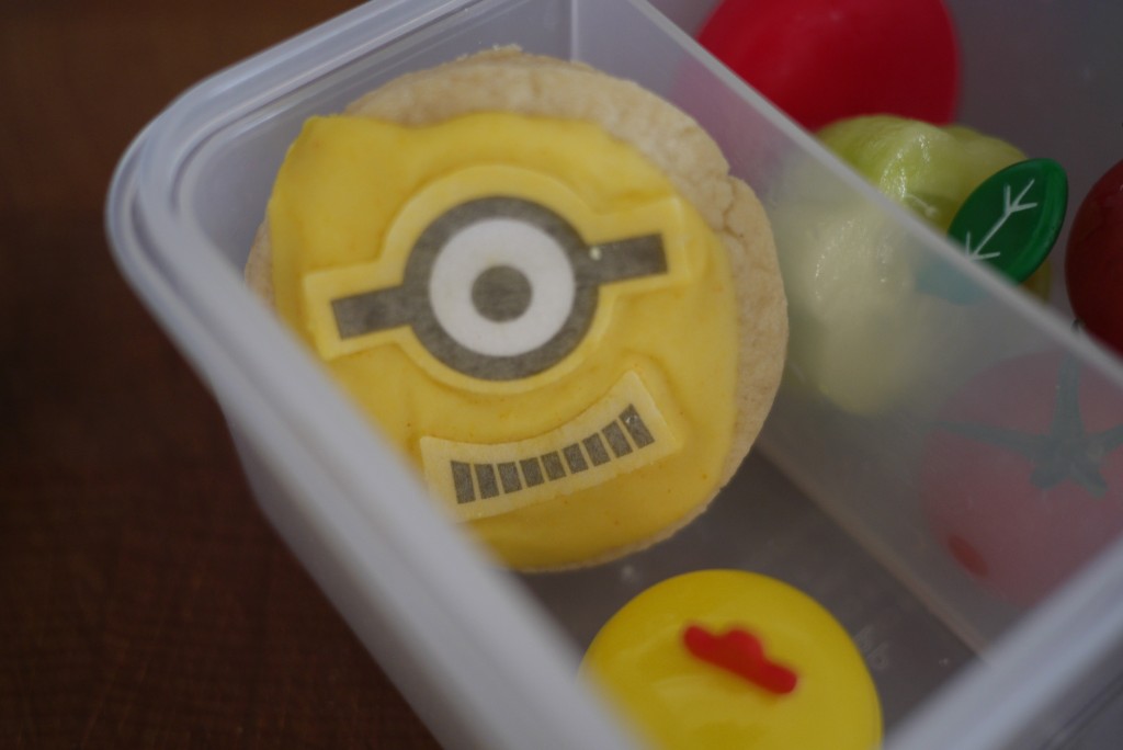 Minion bento - holly be tells