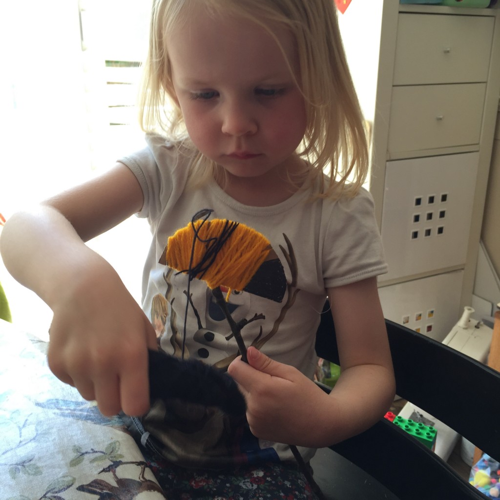 woolly bee kids craft