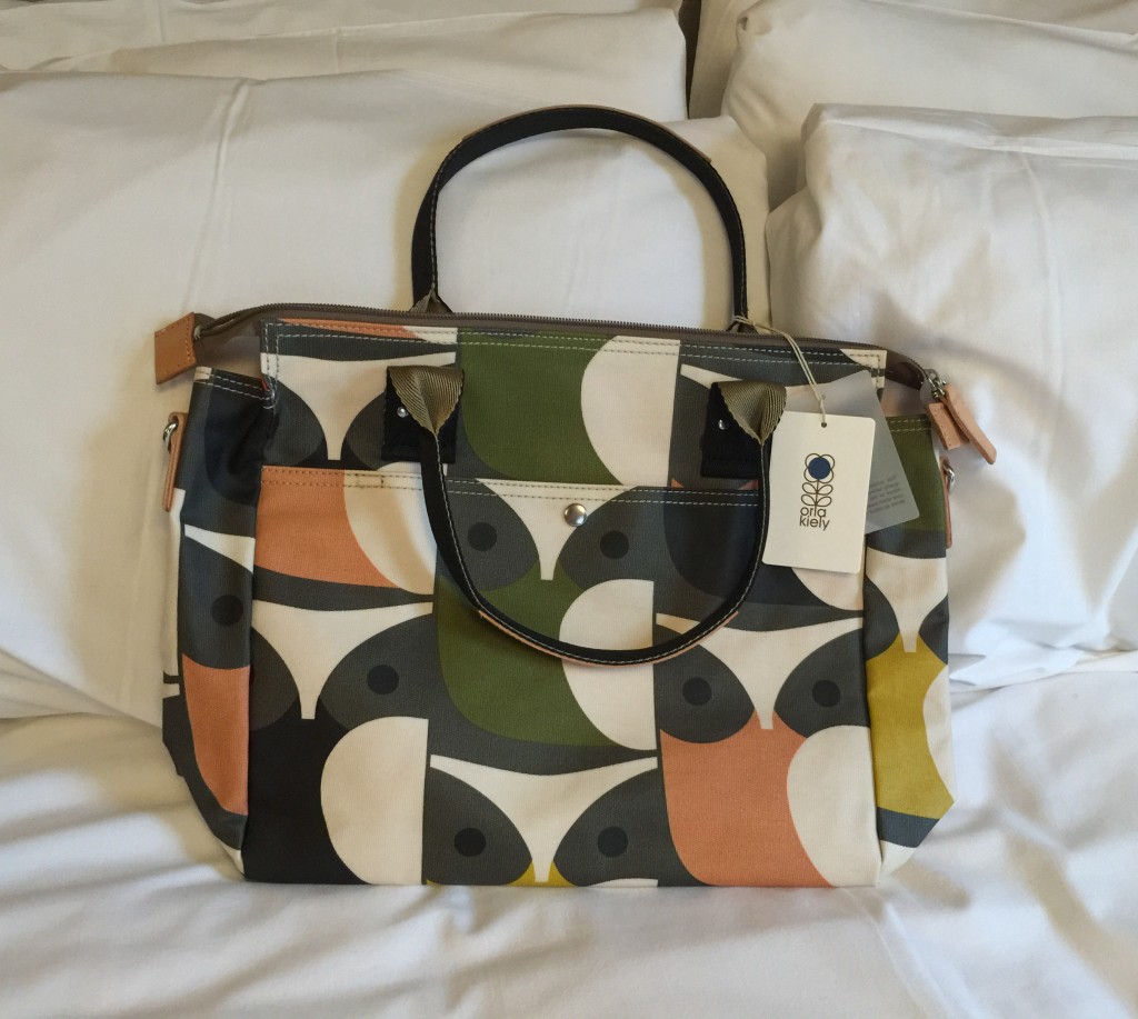 Orla Kiely Big Owl Zip Messenger