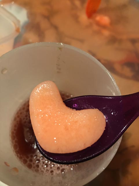 melting bicaarbonate soda heart melting in vinegar