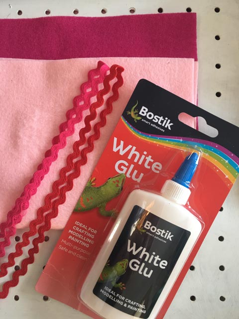 felt hearts #bostikbloggers