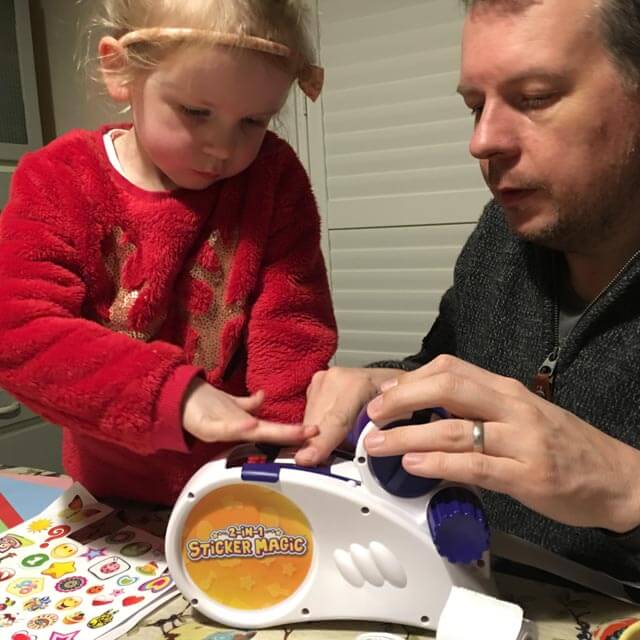 Flair 2-in-1 Sticker Magic