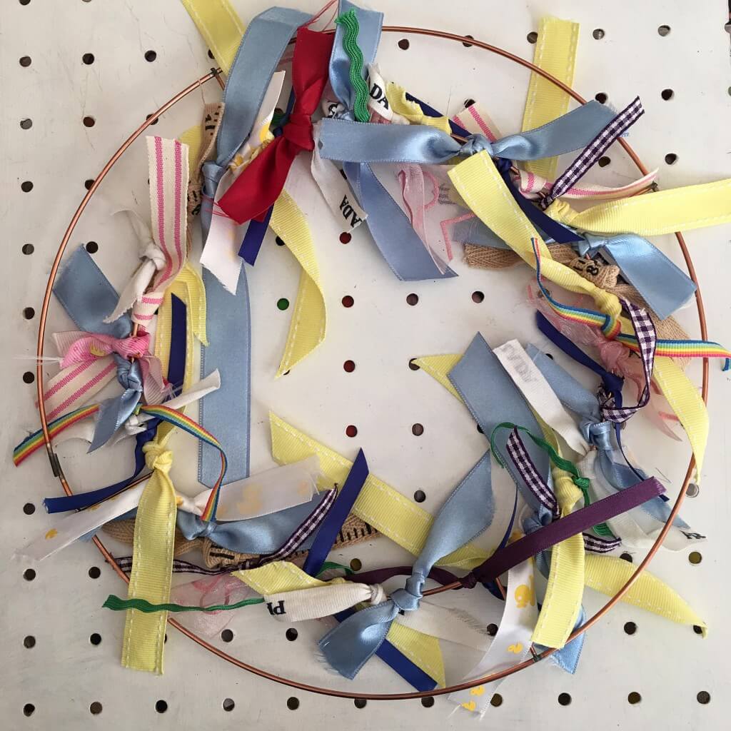 How to make a simple scrappy ribbon wreath