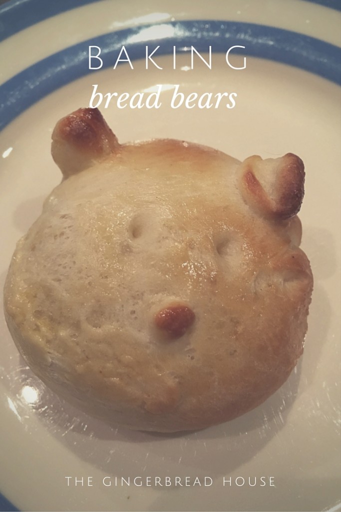 baking bread bear rolls