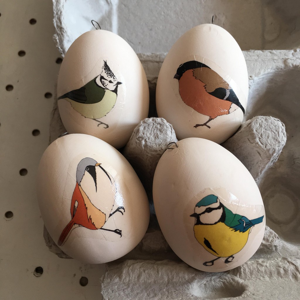how to apply tattoos to eggs