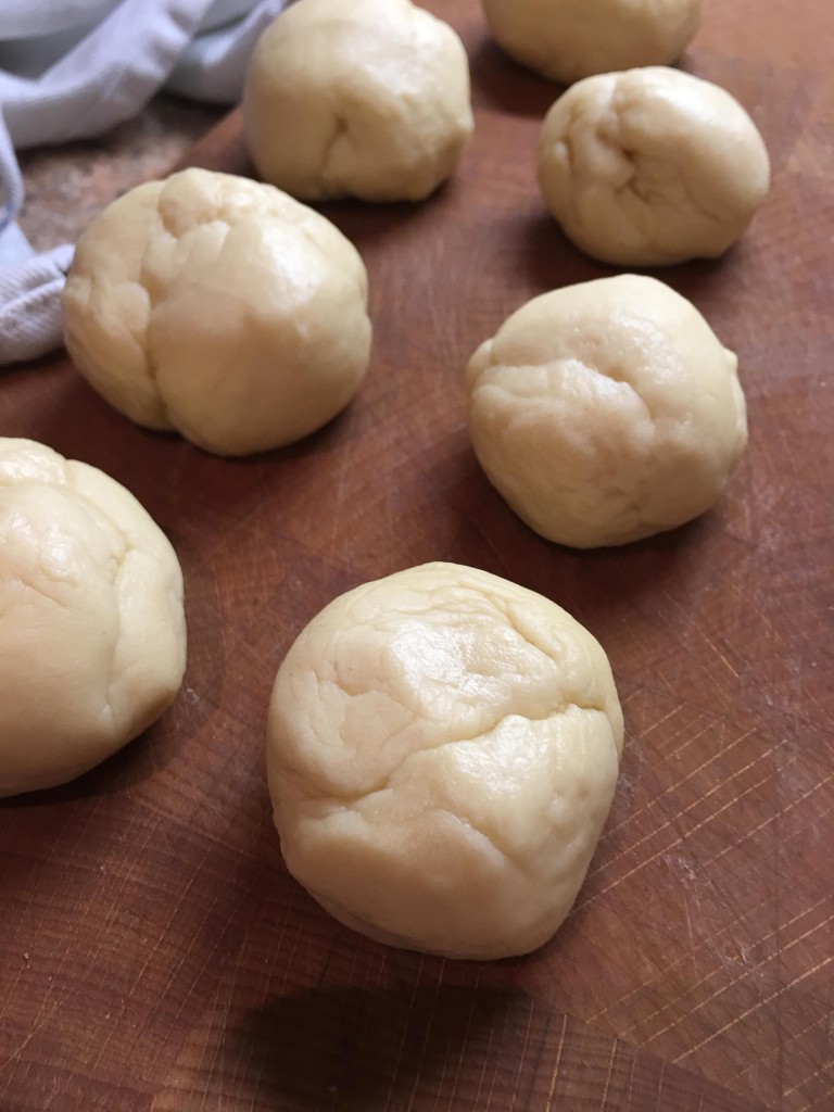 bread rolls before baking