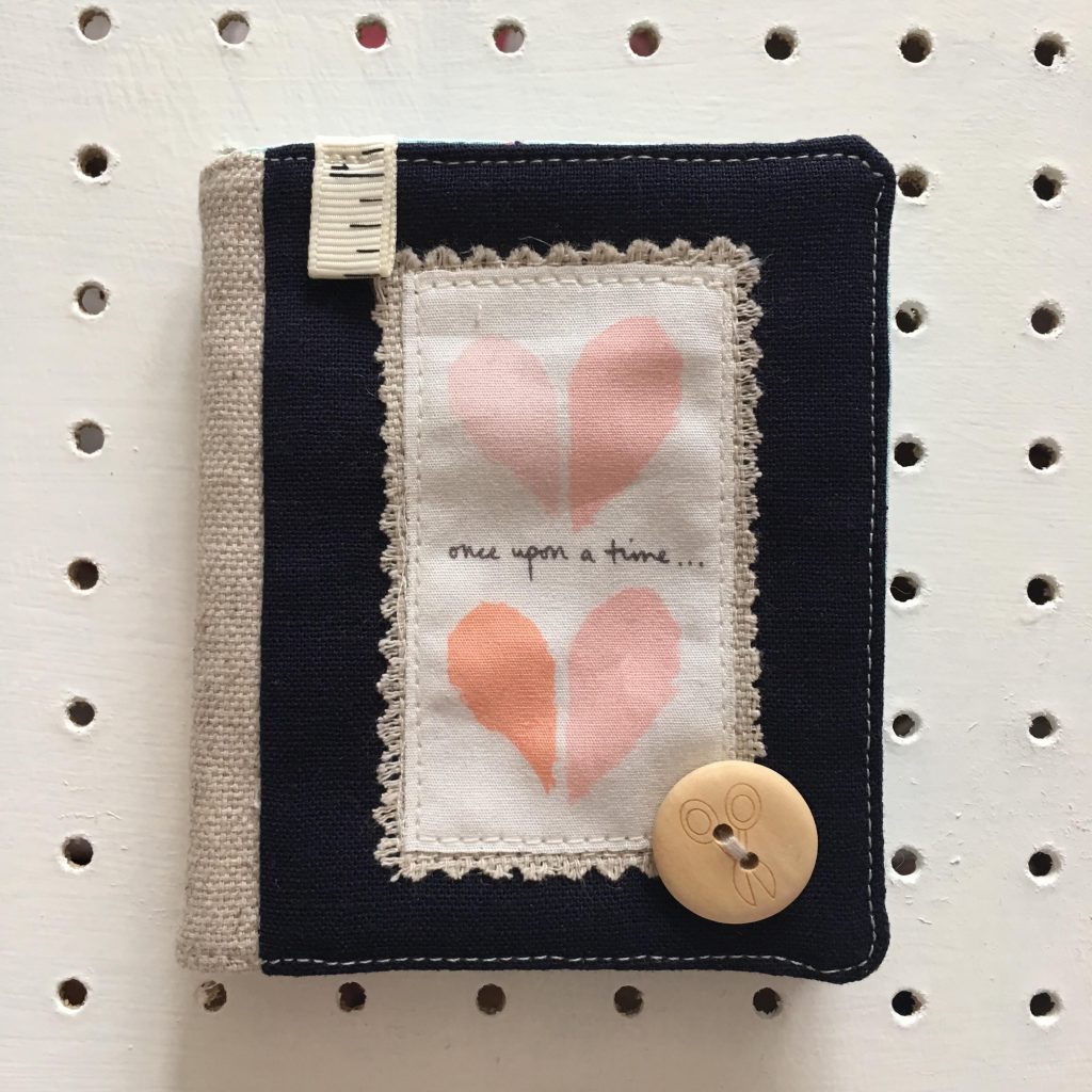 NanaCompany style needlebook